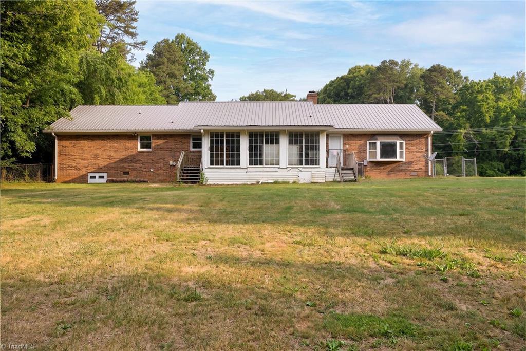 4226 Gumtree Road Winston-Salem, NC 27107 - Photo 4 of 35