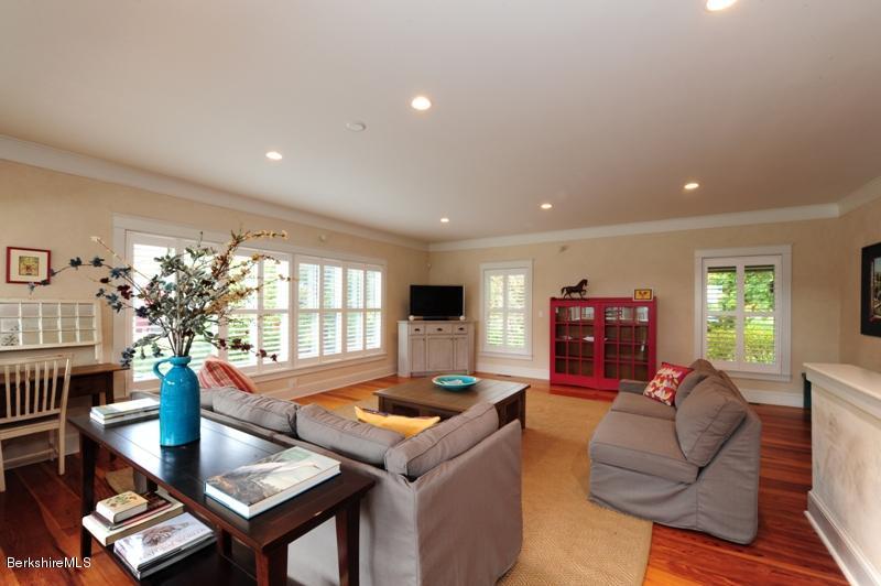 46 Blunt Road Egremont, MA 01230 - Photo 20 of 42 living room