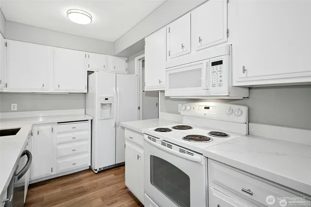 $548,880 | 2100 3rd Avenue, Unit 1505, Seattle, WA 98121