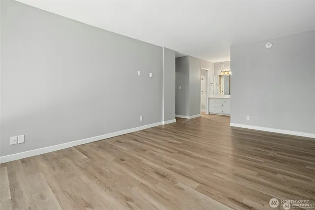 $548,880 | 2100 3rd Avenue, Unit 1505, Seattle, WA 98121