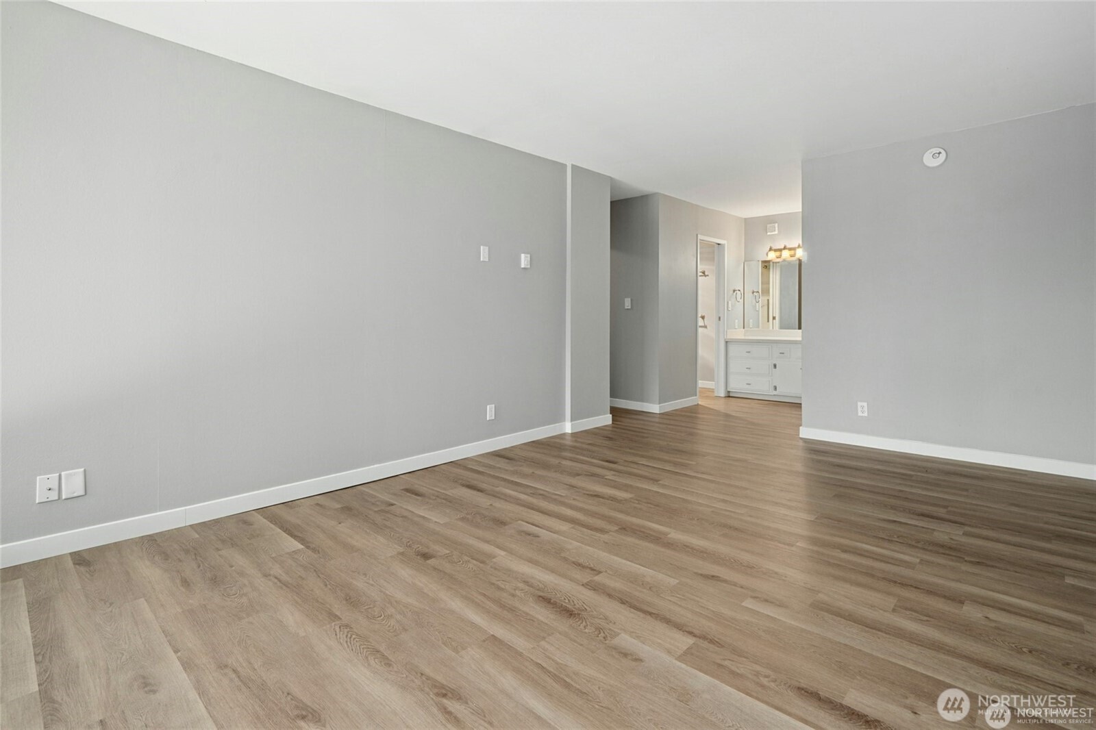 2100 3rd Avenue, Unit 1505 Seattle, WA 98121 - Photo 16 of 29