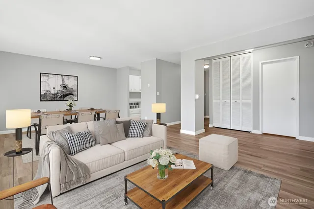 $548,880 | 2100 3rd Avenue, Unit 1505, Seattle, WA 98121