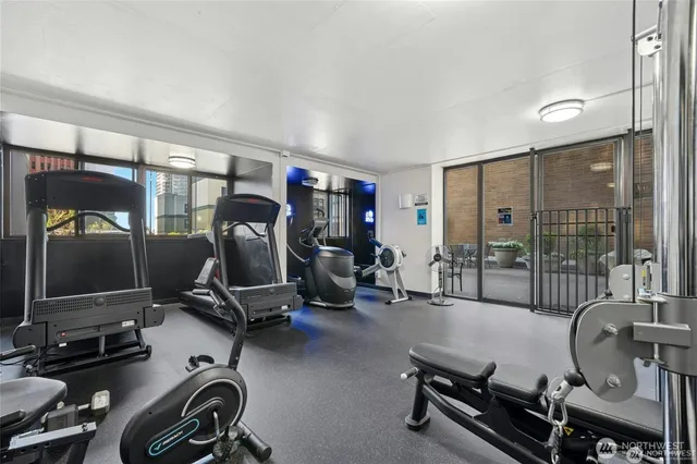 $548,880 | 2100 3rd Avenue, Unit 1505, Seattle, WA 98121