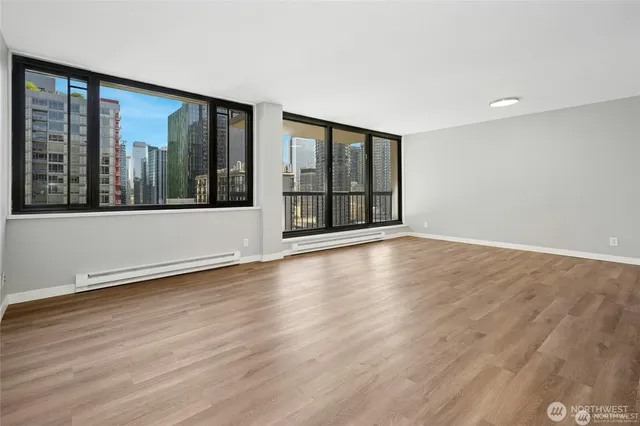 $548,880 | 2100 3rd Avenue, Unit 1505, Seattle, WA 98121