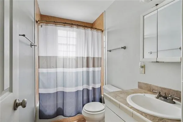 $1,250 | 316 Arabella Street, New Orleans, LA 70115