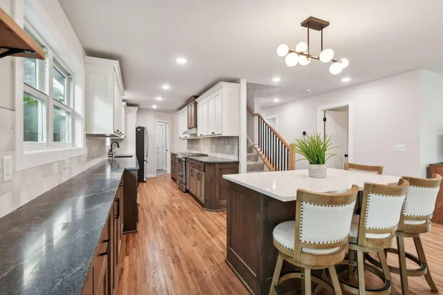 $3,875 | 17710 13th Avenue North, Plymouth, MN 55447