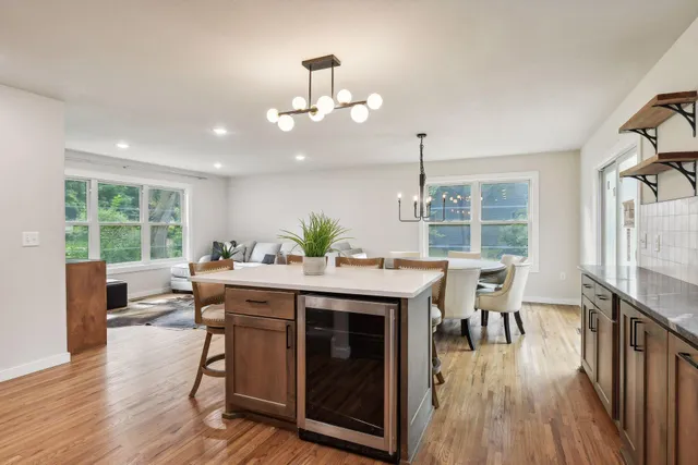 $3,875 | 17710 13th Avenue North, Plymouth, MN 55447