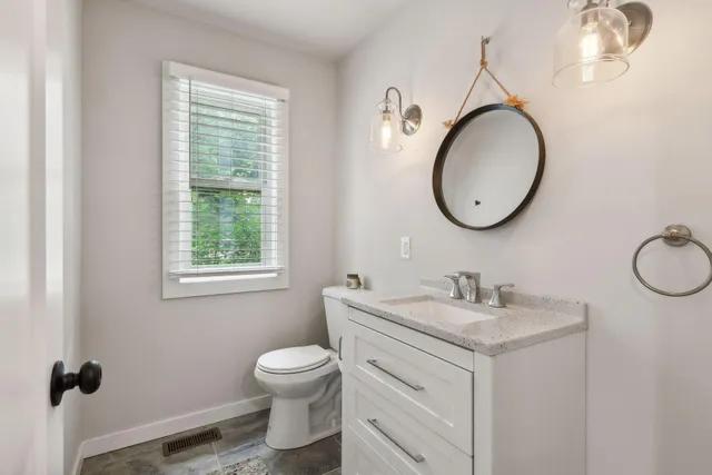 $3,875 | 17710 13th Avenue North, Plymouth, MN 55447