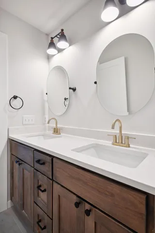 $3,875 | 17710 13th Avenue North, Plymouth, MN 55447