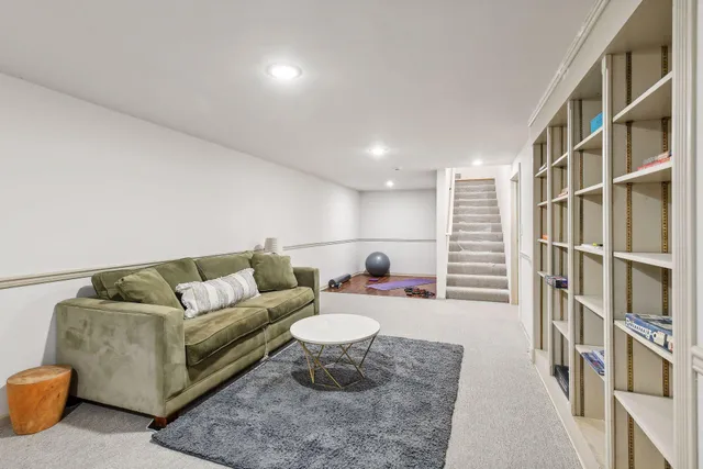 $3,875 | 17710 13th Avenue North, Plymouth, MN 55447