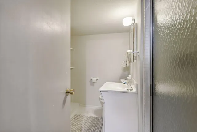 $3,875 | 17710 13th Avenue North, Plymouth, MN 55447