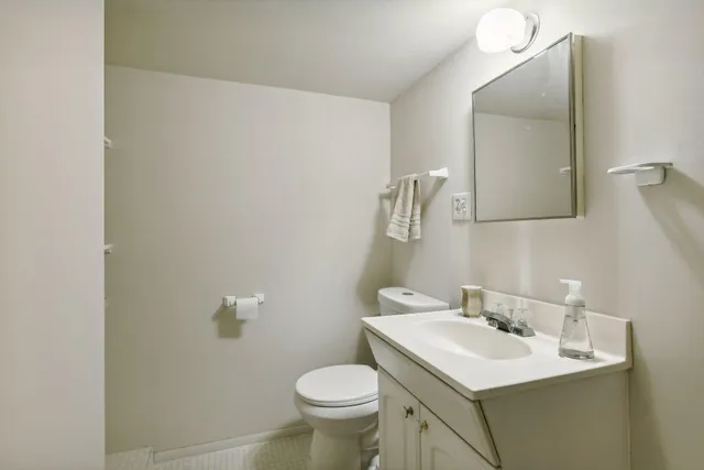 $3,875 | 17710 13th Avenue North, Plymouth, MN 55447