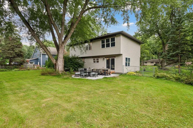 $3,875 | 17710 13th Avenue North, Plymouth, MN 55447