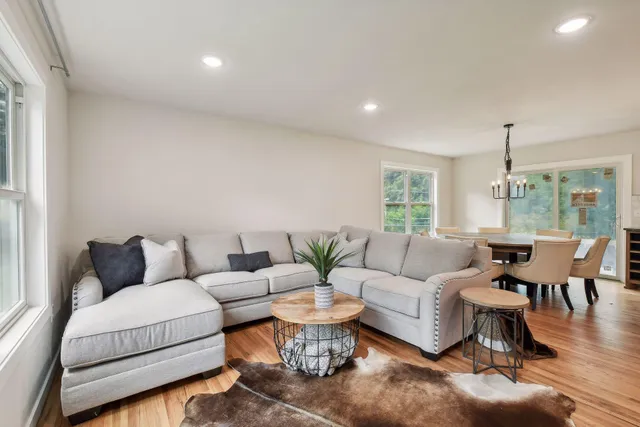 $3,875 | 17710 13th Avenue North, Plymouth, MN 55447