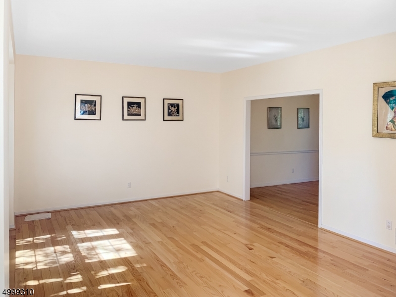 9 Colonial Court Skillman, NJ 08558 - Photo 3 of 25