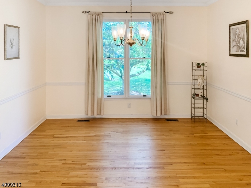 9 Colonial Court Skillman, NJ 08558 - Photo 5 of 25