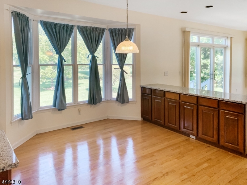 9 Colonial Court Skillman, NJ 08558 - Photo 8 of 25