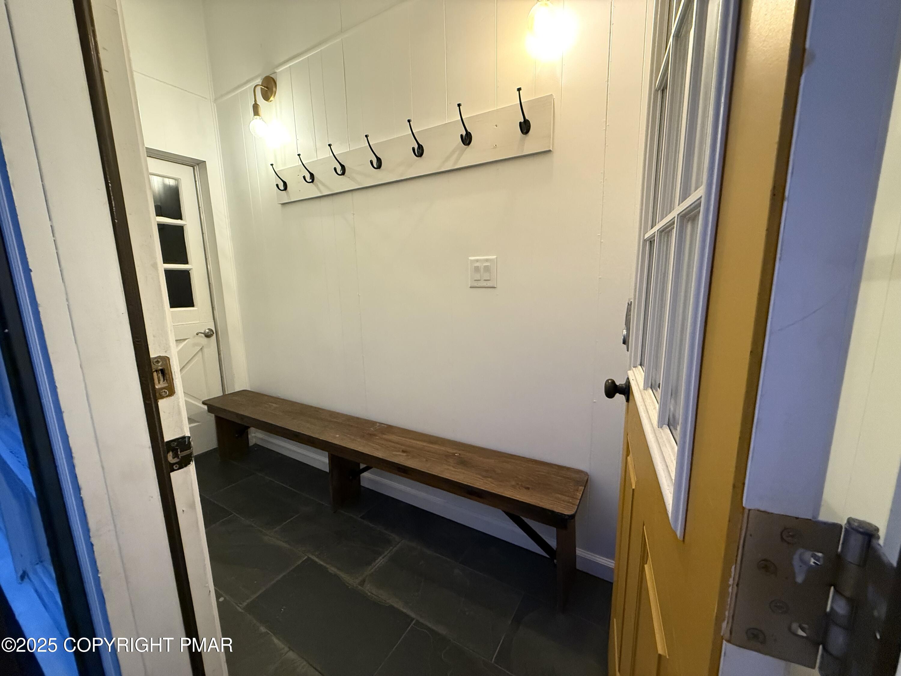 452 Stillwater Drive Pocono Summit, PA 18346 - Photo 2 of 26 Entryway