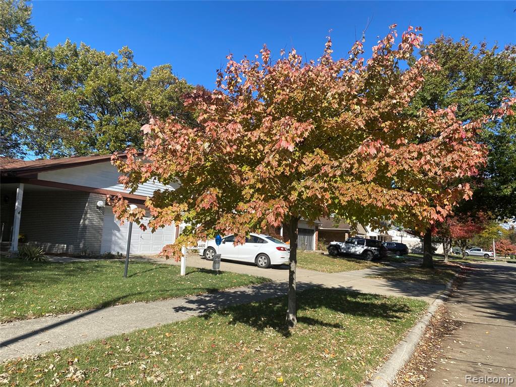 21664 Hall Road Woodhaven, MI 48183 - Photo 41 of 45