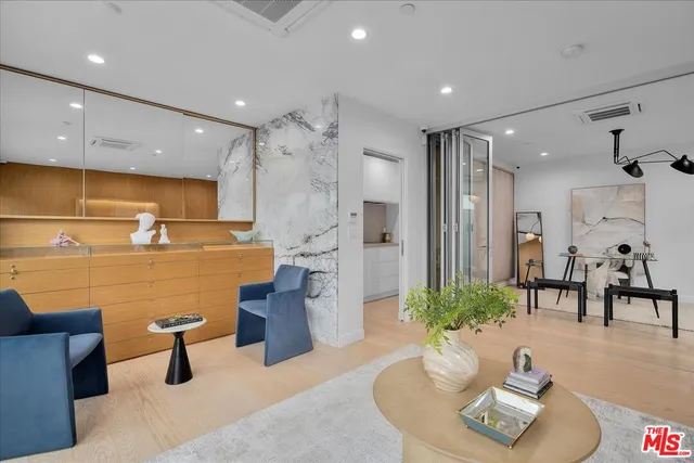 $2,649,000 | 541 Rose Avenue, Venice, CA 90291