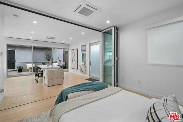 $2,649,000 | 541 Rose Avenue, Venice, CA 90291