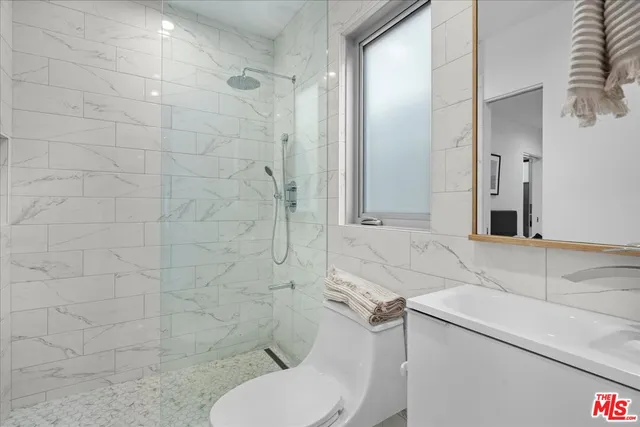 $2,649,000 | 541 Rose Avenue, Venice, CA 90291