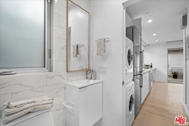 $2,649,000 | 541 Rose Avenue, Venice, CA 90291