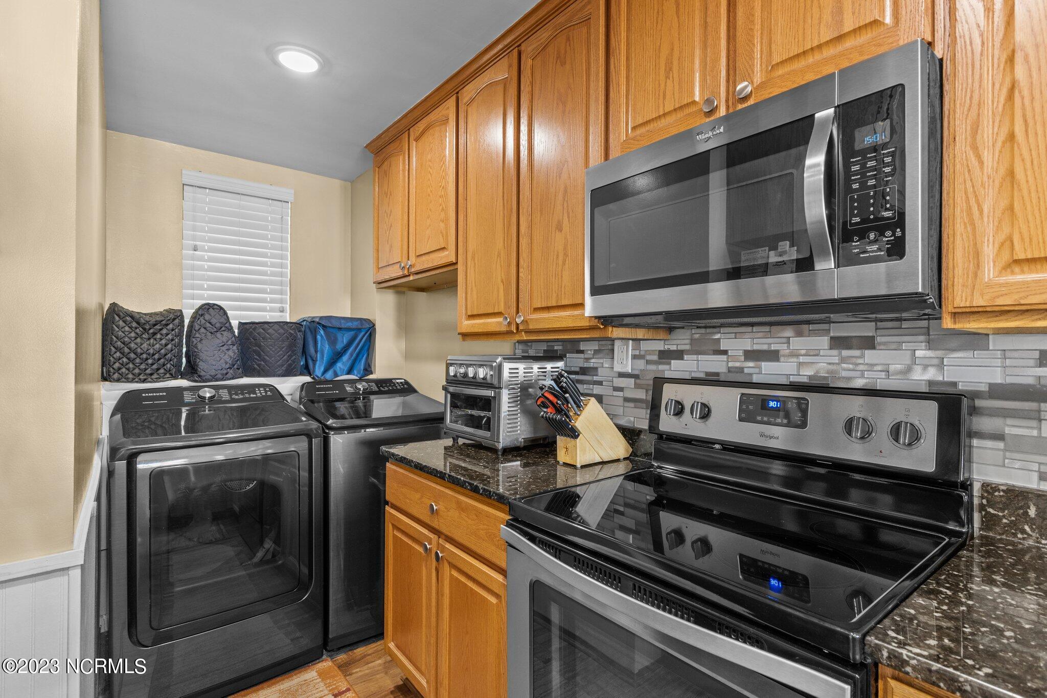 1505 Salter Path Road, Unit 508A Indian Beach, NC 28512 - Photo 5 of 50 Kitchen & Laundry