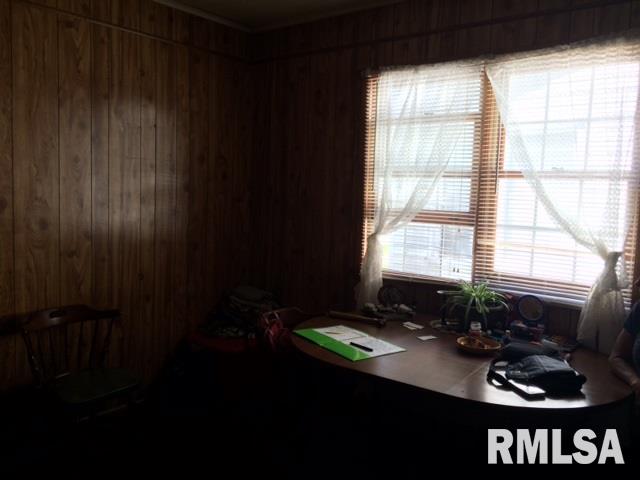 419 North 3rd Street Clinton, IA 52732 - Photo 8 of 18 Gallery Image 8