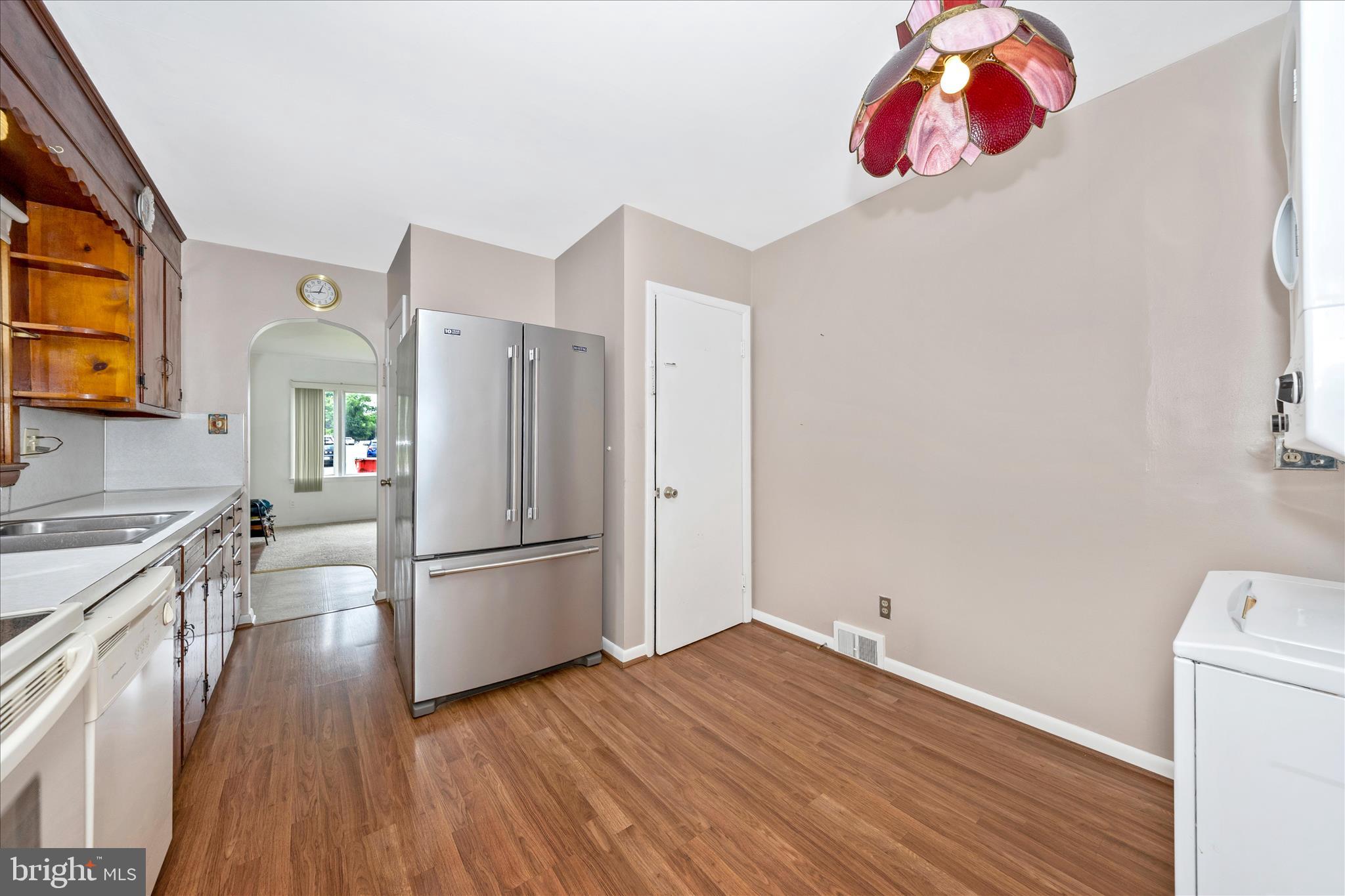 17534 Lincolnshire Road Hagerstown, MD 21740 - Photo 12 of 50 Kitchen