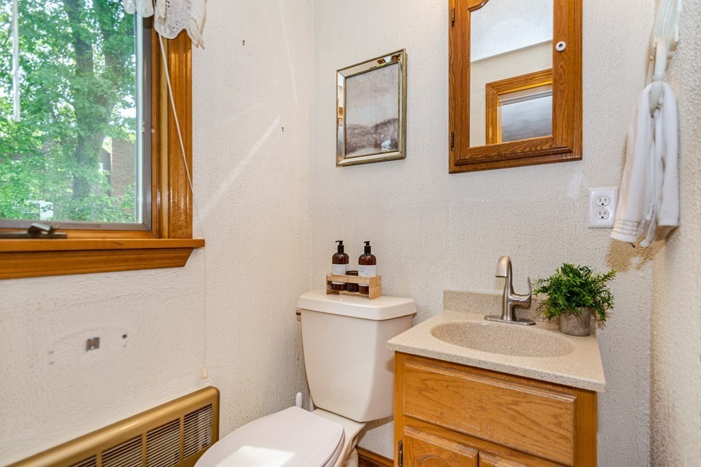 4 Michaels Road Lynnfield, MA 01940 - Photo 23 of 33 Gallery Image 23