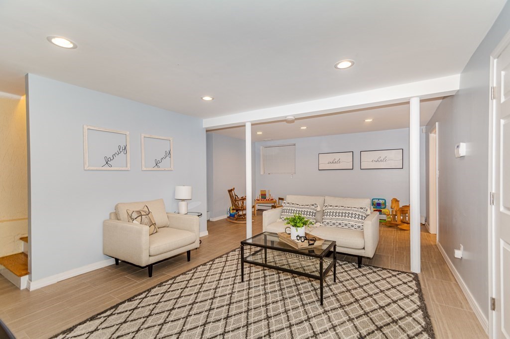 4 Michaels Road Lynnfield, MA 01940 - Photo 26 of 33 Gallery Image 26