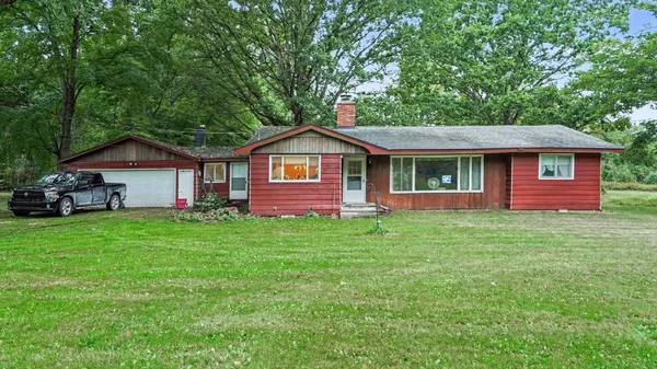 $184,900 | 1616 South Loomis Road, Mount Pleasant, MI 48858