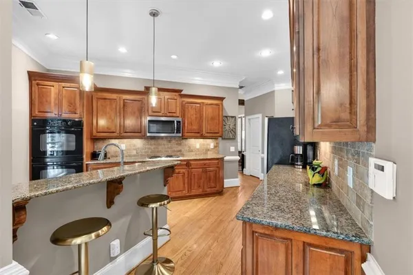 $825,000 | 12 Somerset Lane, Cartersville, GA 30121