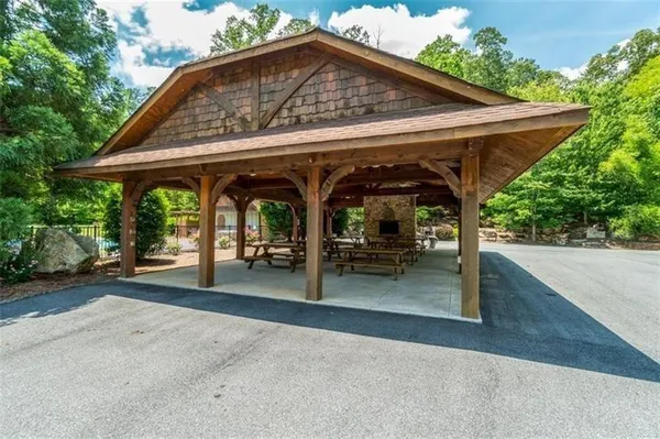 $825,000 | 12 Somerset Lane, Cartersville, GA 30121