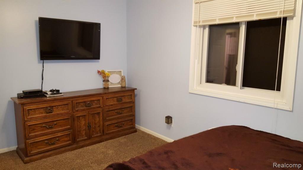 2915 North Burkhart Road Howell, MI 48855 - Photo 9 of 12