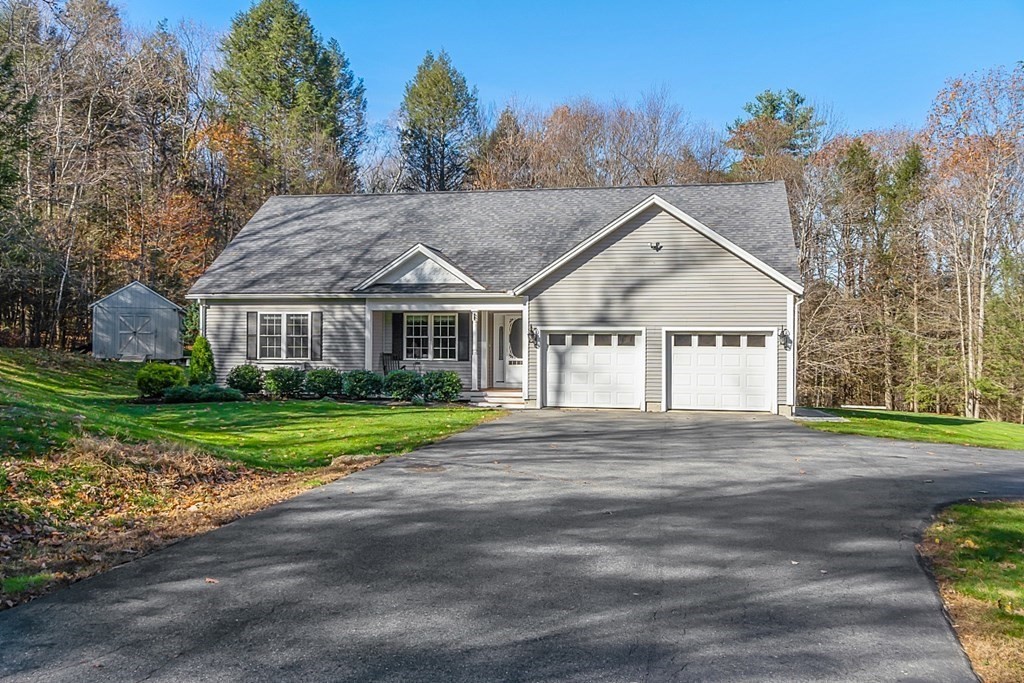 208 Old Wilton Road New Ipswich, NH 03071 - Photo 1 of 38 Gallery Image 1