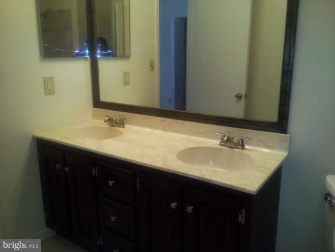 914 South Paca Street Baltimore, MD 21230 - Photo 11 of 16 BATHROOM 1