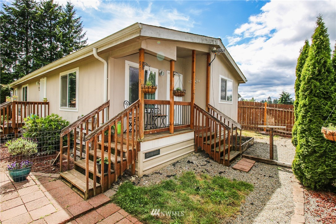 9919 180th Way Southwest Rochester, WA 98579 - Photo 4 of 17