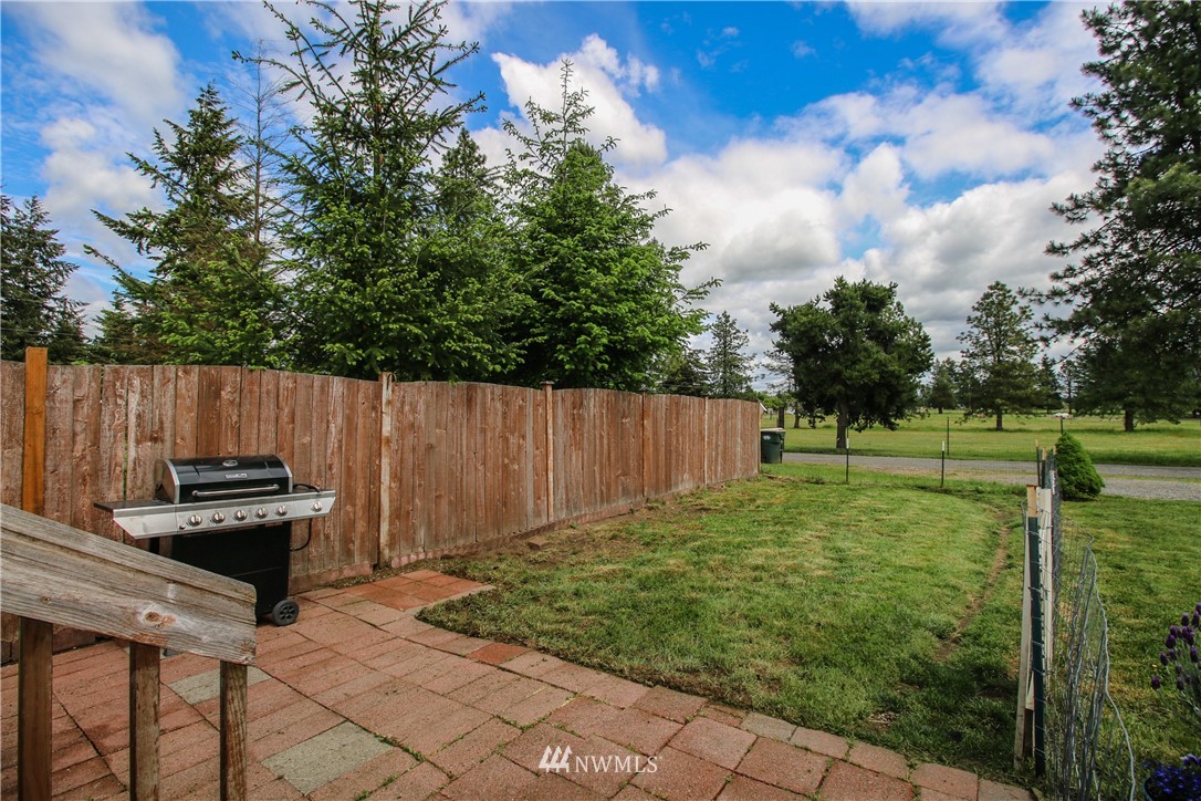 9919 180th Way Southwest Rochester, WA 98579 - Photo 5 of 17