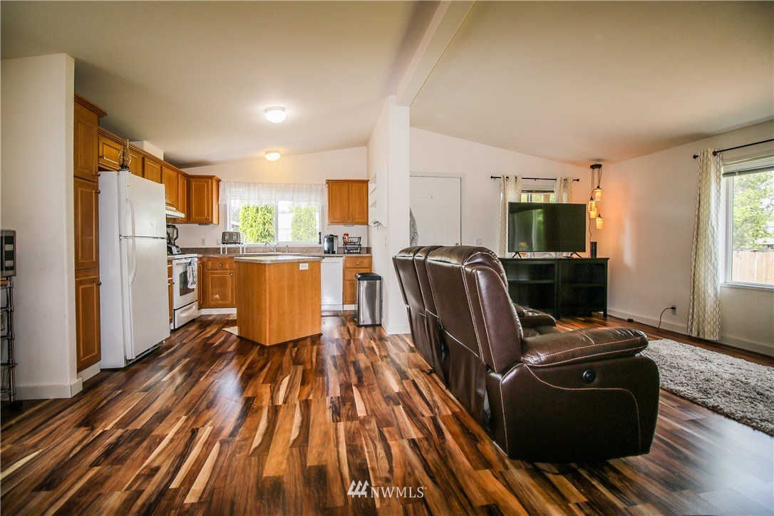 9919 180th Way Southwest Rochester, WA 98579 - Photo 9 of 17