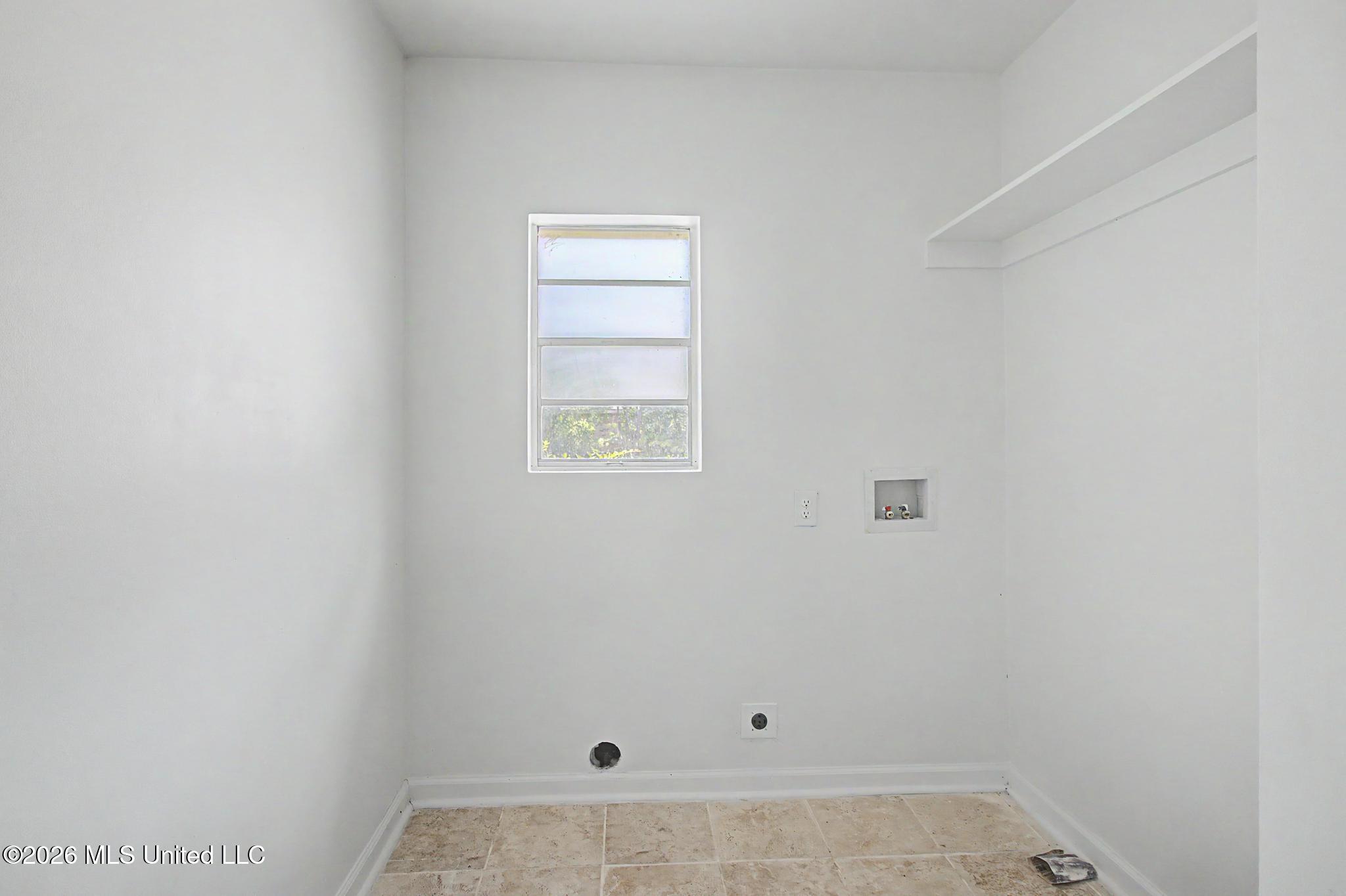 9424 Daisy Vestry Road, Unit 2 Biloxi, MS 39532 - Photo 13 of 14 Unit B- 3 bed (8)