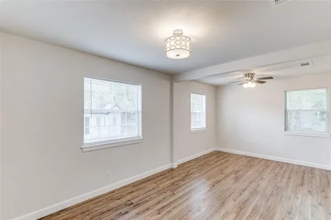 $425,000 | 852 Northwood Road, Fort Worth, TX 76107