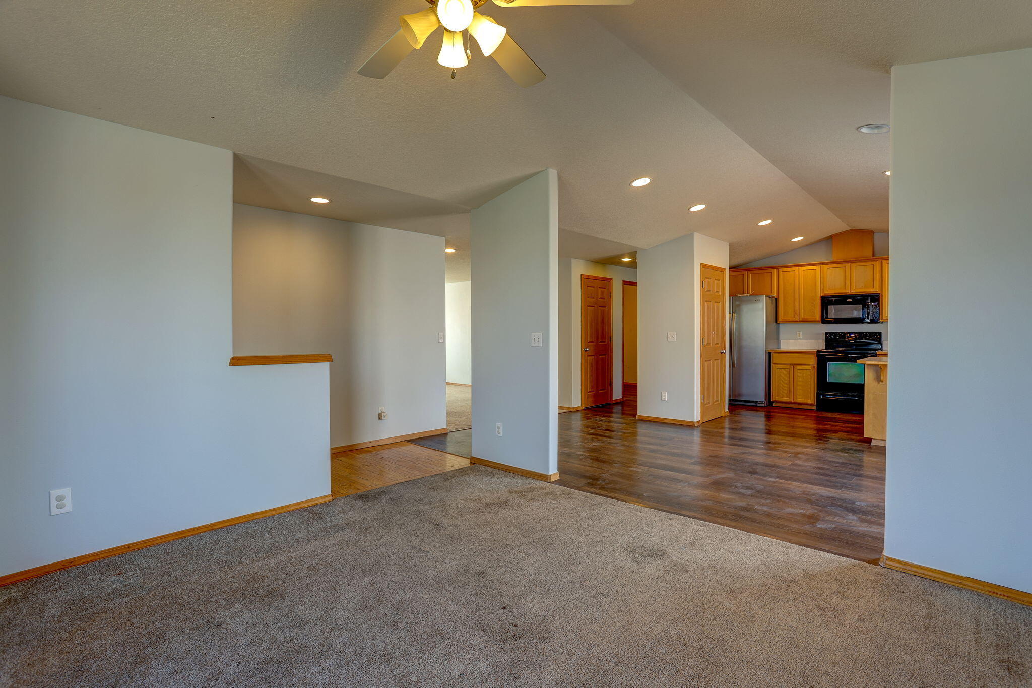 5-web-or-mls-253 Center Ridge Drive-4