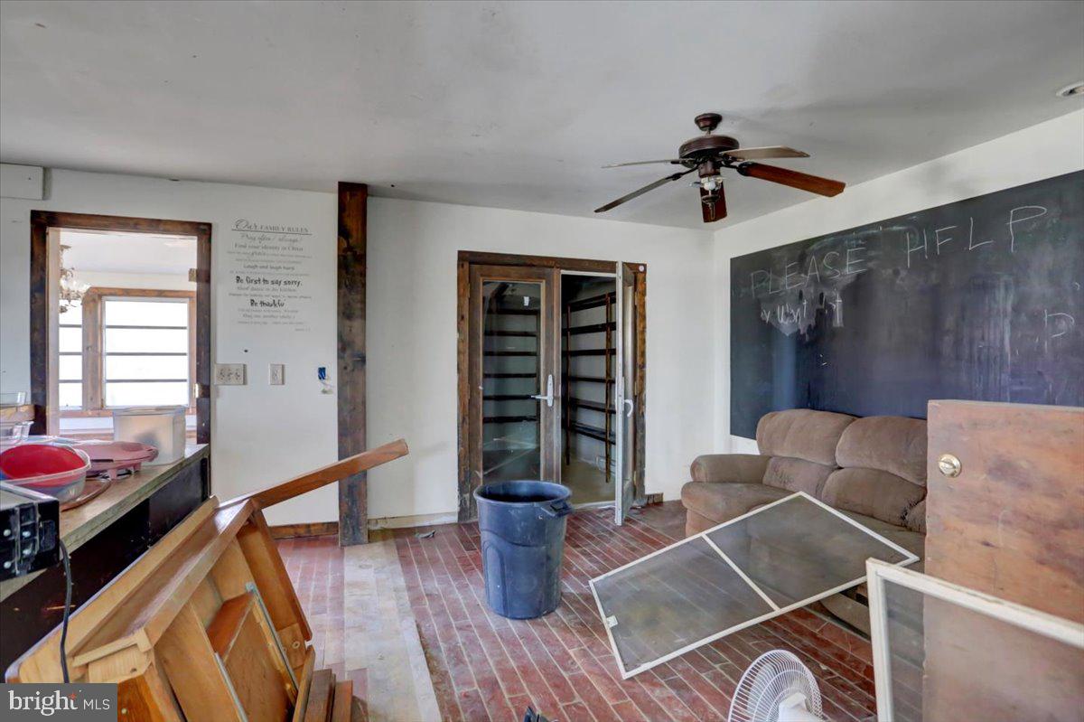 16950 Amberson Road Spring Run, PA 17262 - Photo 36 of 36 Dining area