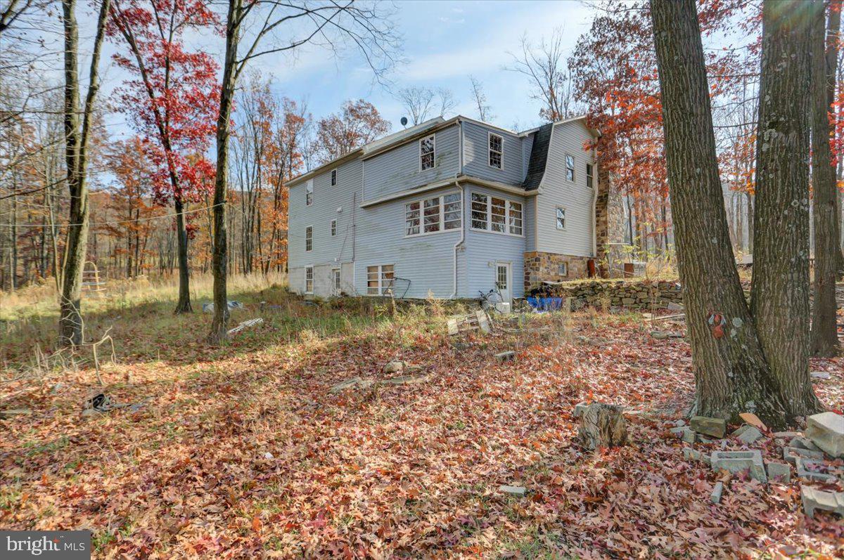 16950 Amberson Road Spring Run, PA 17262 - Photo 4 of 36