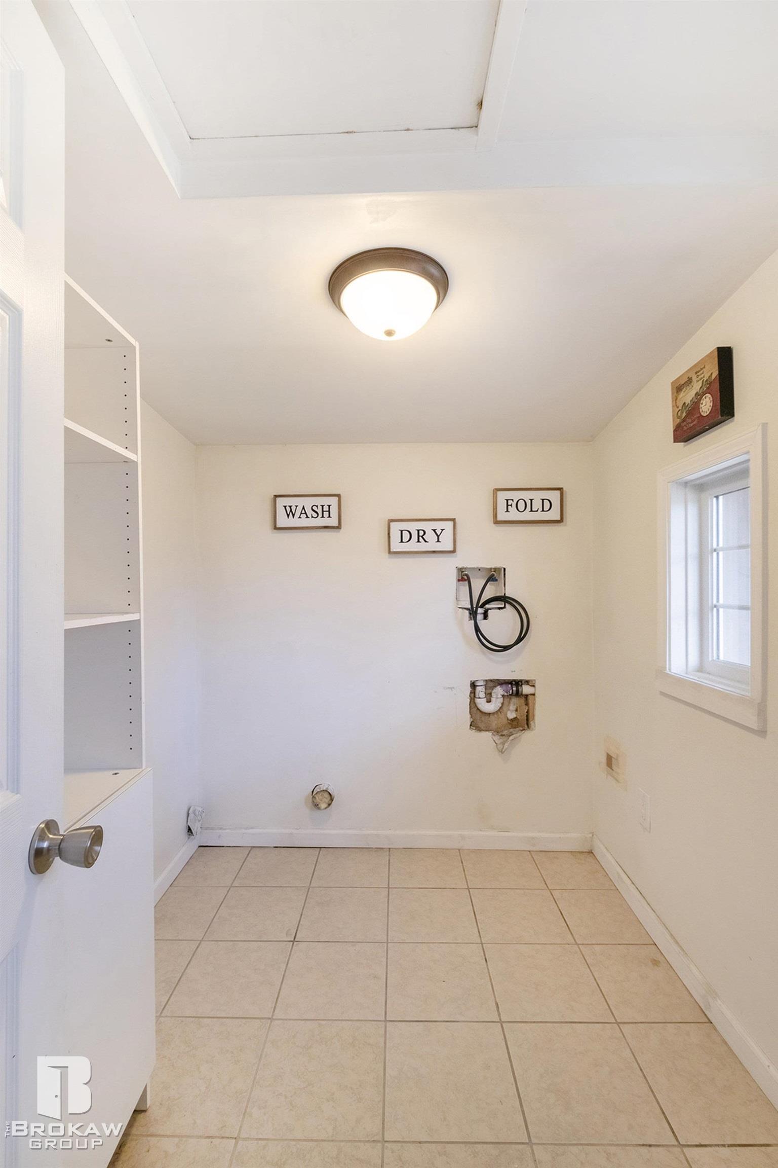 1183 South Oak Road Davison, MI 48423 - Photo 14 of 26 50162094-6ea5f97b-3b7a-49b1-b14d-be4c4a73eda5.JPG