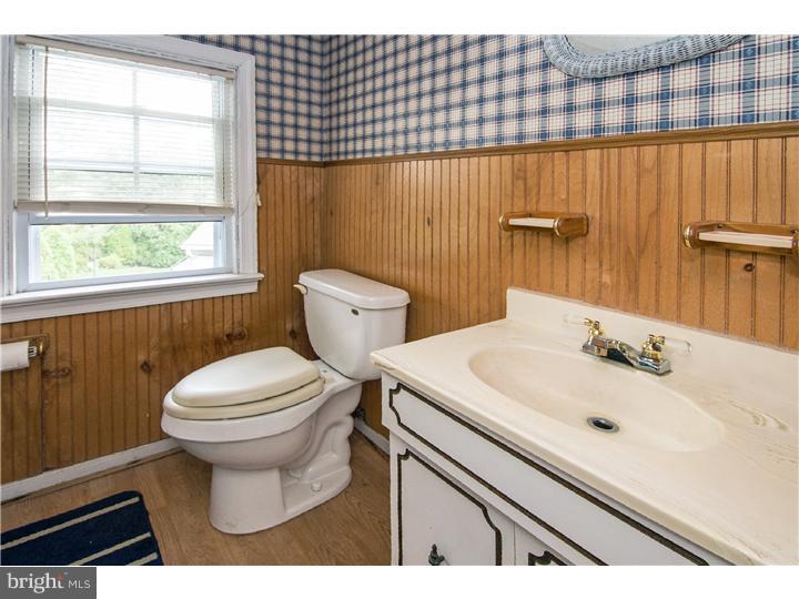 601 Stewart Road Hatboro, PA 19040 - Photo 19 of 22 Bathroom