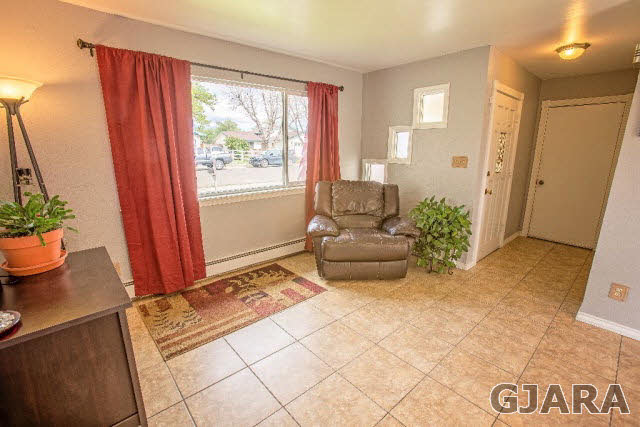 607 Oxbow Road Grand Junction, CO 81504 - Photo 3 of 8 Gallery Image 3