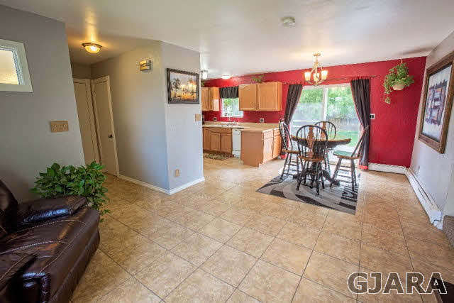 607 Oxbow Road Grand Junction, CO 81504 - Photo 4 of 8 Gallery Image 4